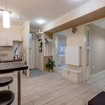 Roomback - 2br With Ac Near Deak Ter Apartamento Budapeste