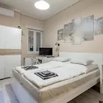 Roomback - 2br With Ac Near Deak Ter Budapeste