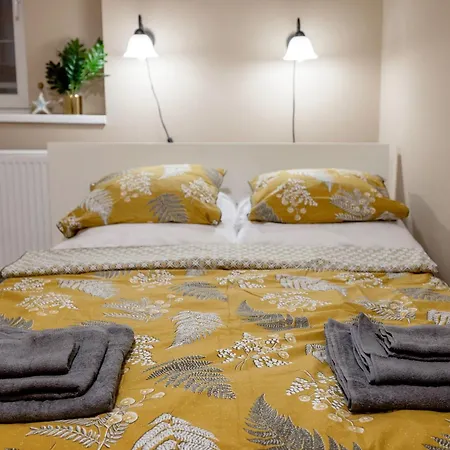 Apartamento Roomback - 2br With Ac Near Deak Ter Budapeste