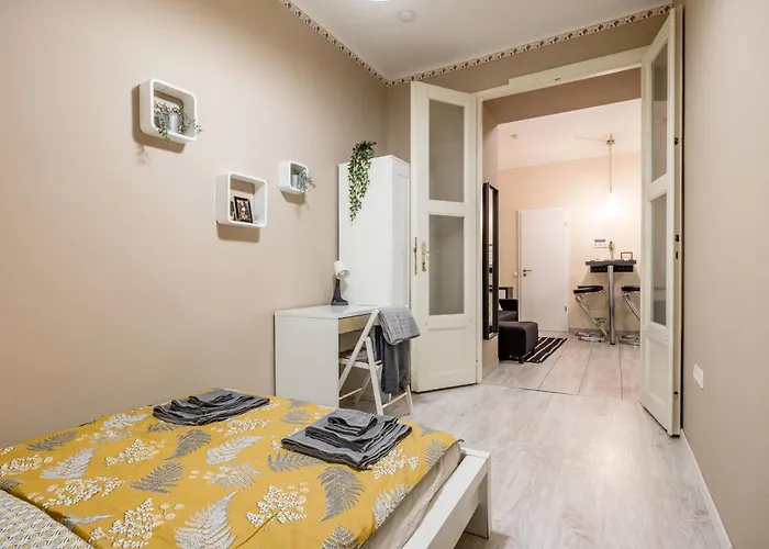 Roomback - 2br With Ac Near Deak Ter Daire