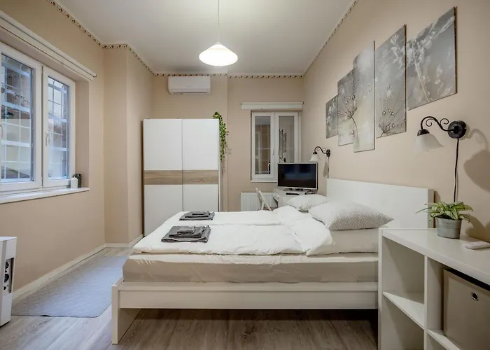 Roomback - 2br With Ac Near Deak Ter *